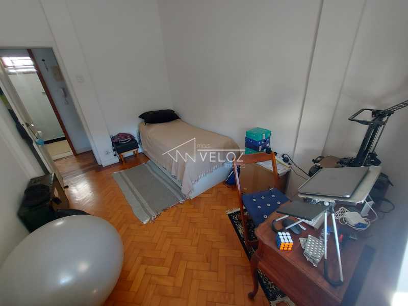 Apartamento à venda com 2 quartos, 70m² - Foto 23