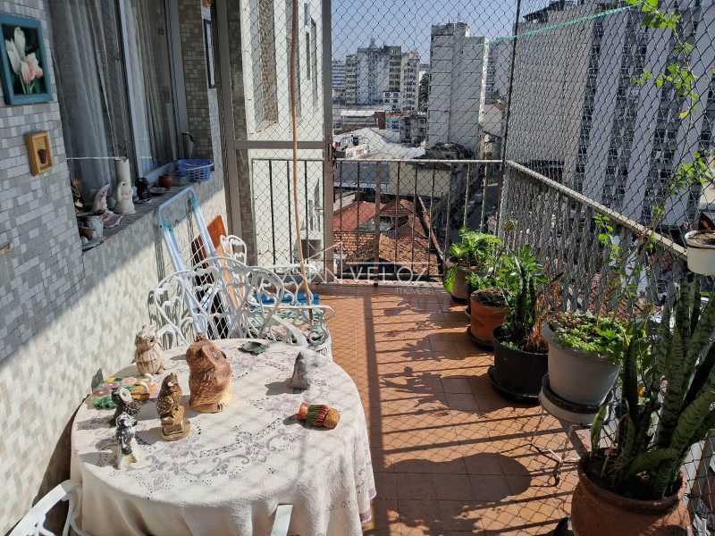 Apartamento à venda com 2 quartos, 66m² - Foto 1