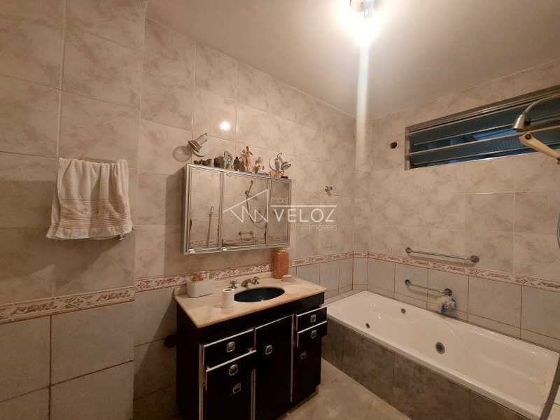 Apartamento à venda com 4 quartos, 211m² - Foto 15