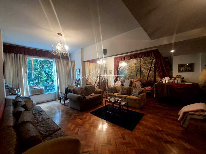Apartamento à venda com 4 quartos, 211m² - Foto 5