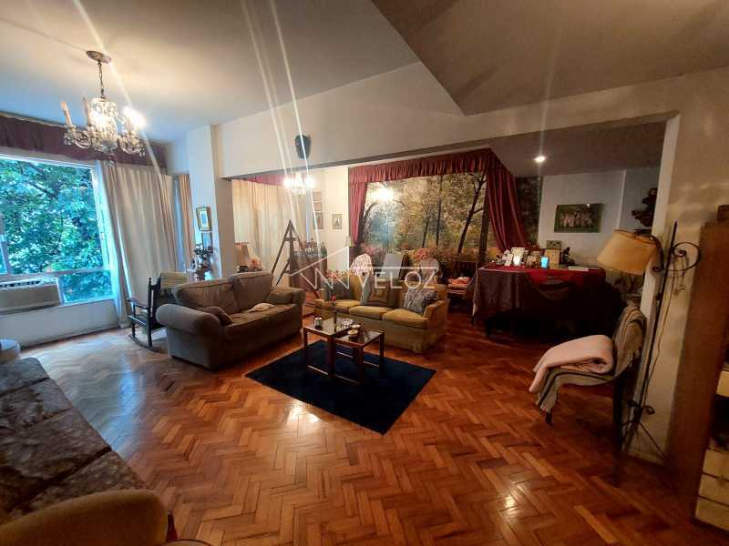 Apartamento à venda com 4 quartos, 211m² - Foto 7