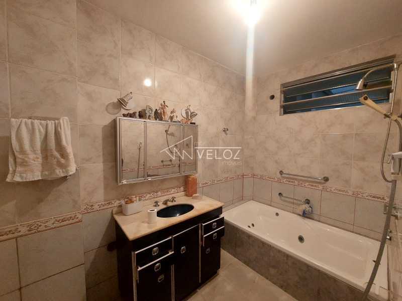 Apartamento à venda com 4 quartos, 211m² - Foto 16