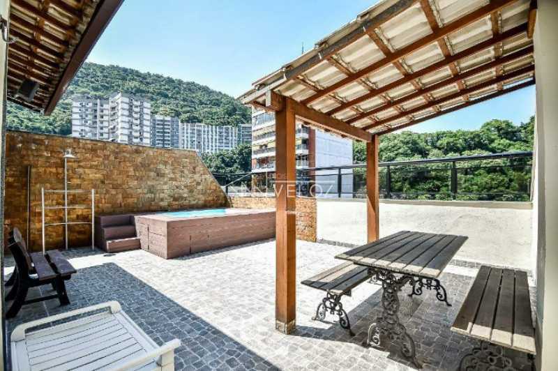 Apartamento à venda com 2 quartos, 217m² - Foto 27