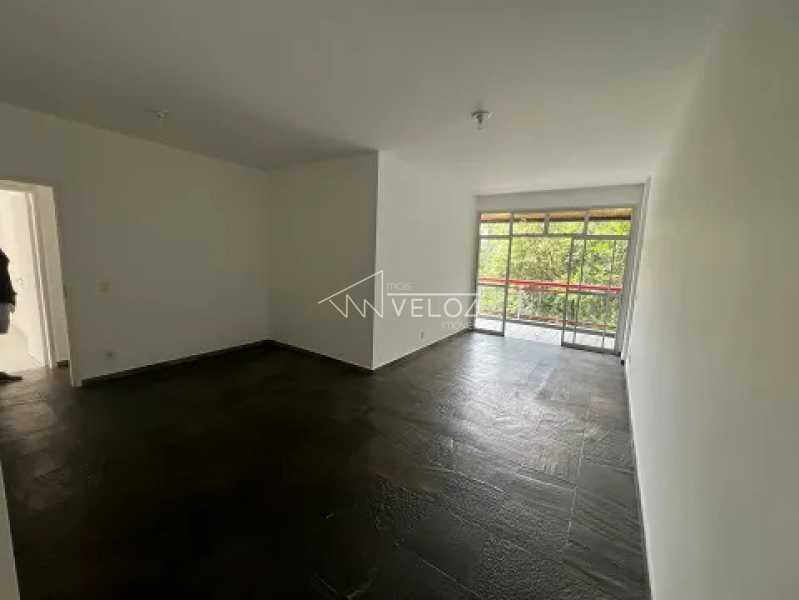 Apartamento à venda com 3 quartos, 106m² - Foto 2