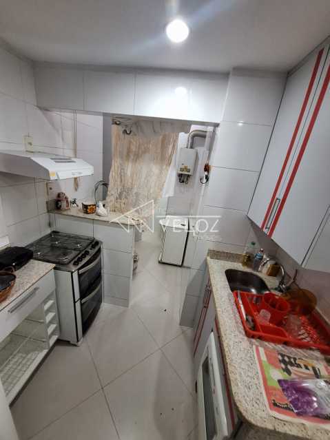 Apartamento à venda com 2 quartos, 65m² - Foto 22