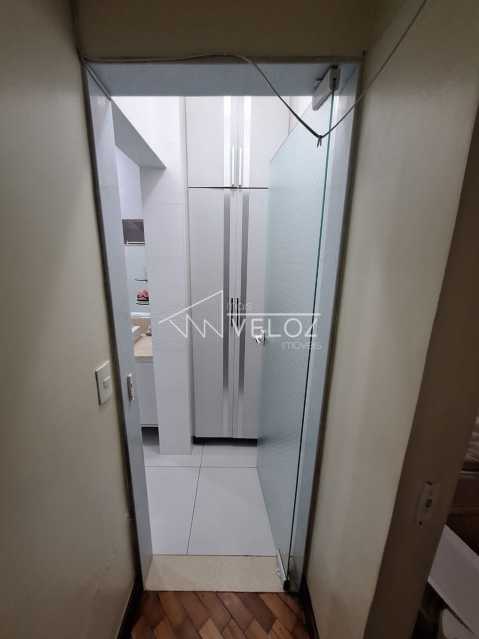 Apartamento à venda com 2 quartos, 65m² - Foto 27