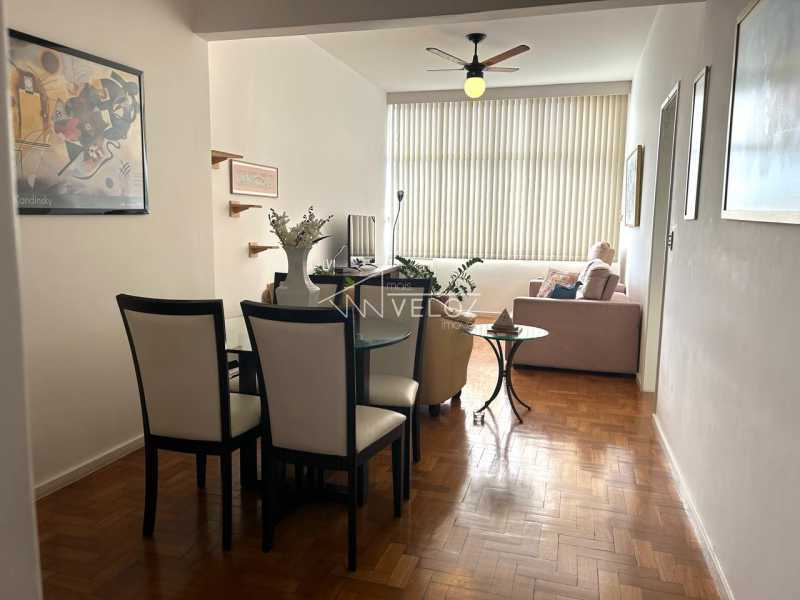 Apartamento à venda com 3 quartos, 98m² - Foto 2