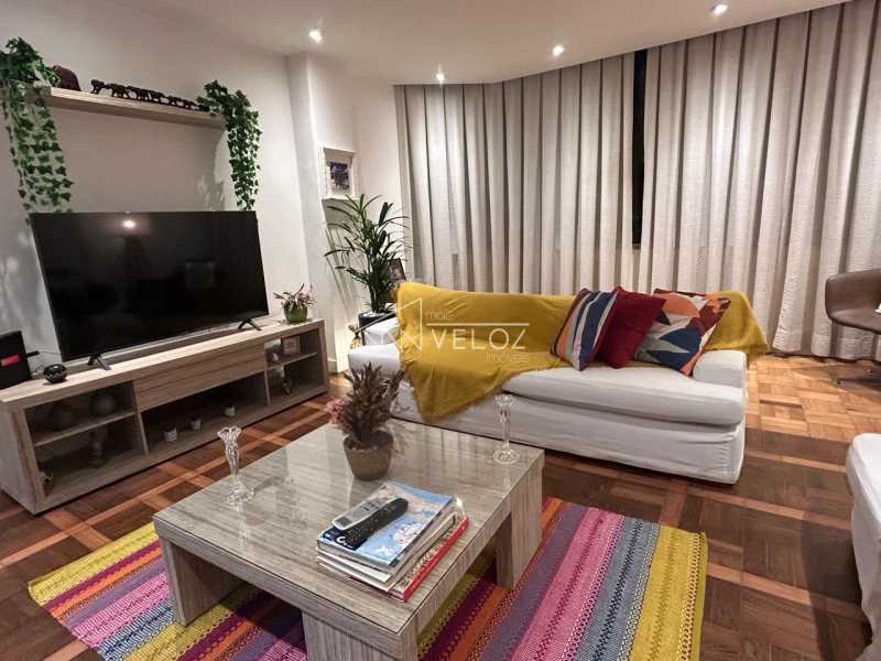 Apartamento à venda com 3 quartos, 110m² - Foto 1