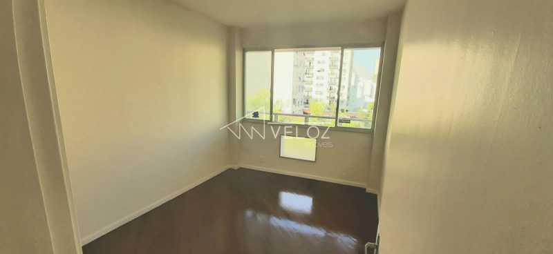 Apartamento à venda com 2 quartos, 70m² - Foto 1