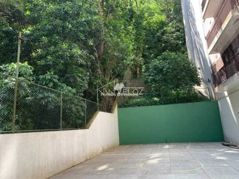 Apartamento à venda com 1 quarto, 63m² - Foto 13