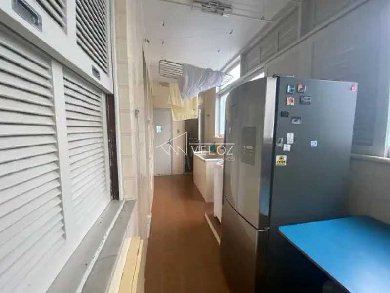 Apartamento à venda com 3 quartos, 227m² - Foto 18