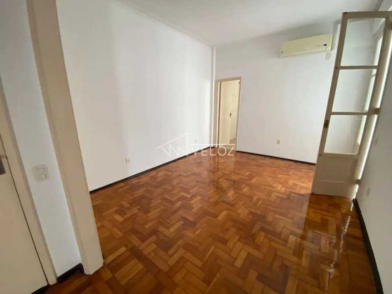 Apartamento à venda com 3 quartos, 116m² - Foto 1