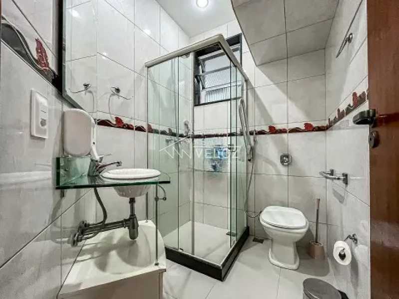 Casa à venda com 3 quartos, 297m² - Foto 7