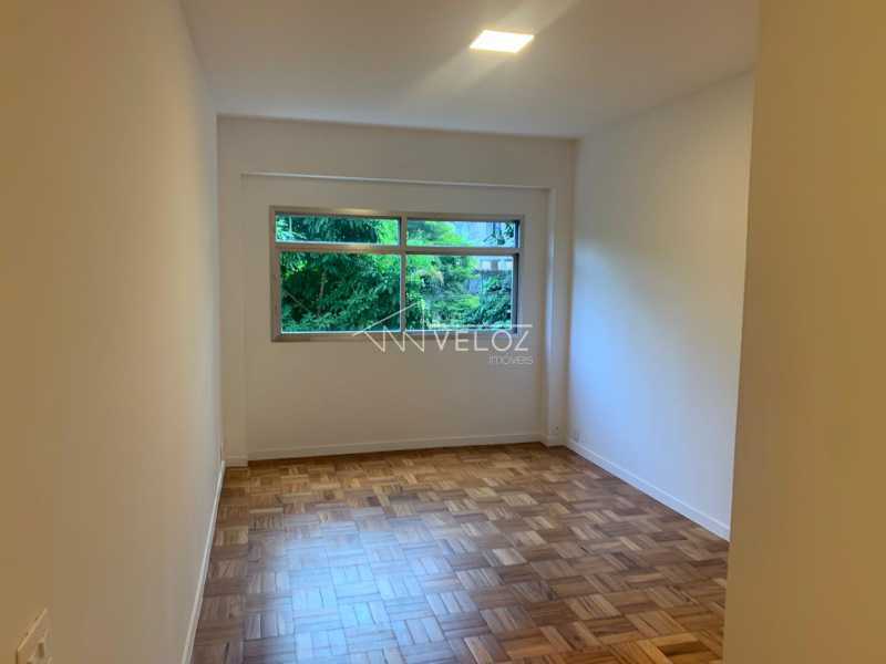 Apartamento à venda com 3 quartos, 78m² - Foto 2