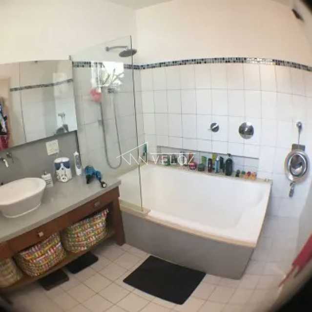 Apartamento à venda com 3 quartos, 196m² - Foto 13