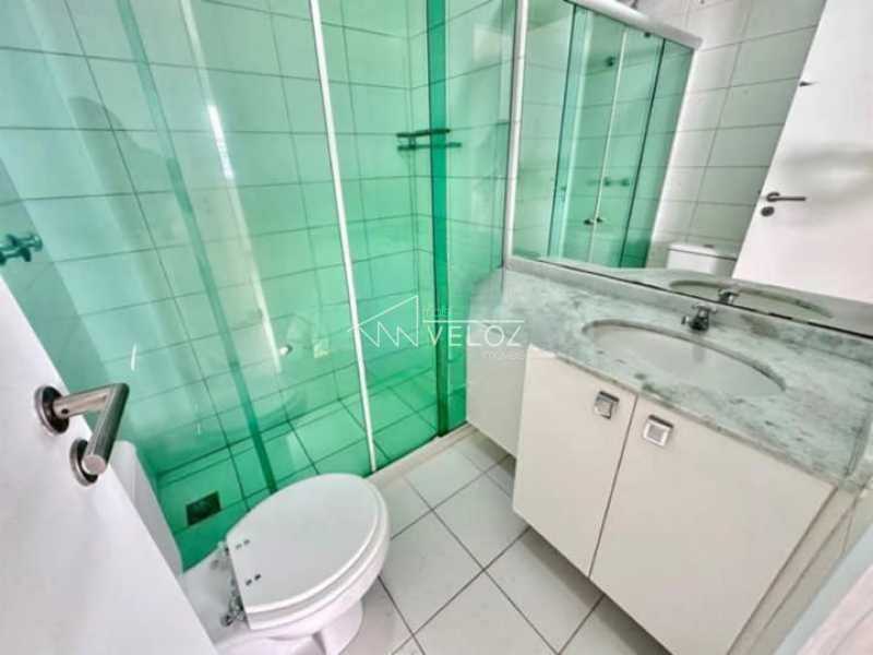 Apartamento à venda com 2 quartos, 70m² - Foto 17