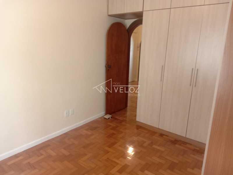 Apartamento à venda com 1 quarto, 41m² - Foto 11