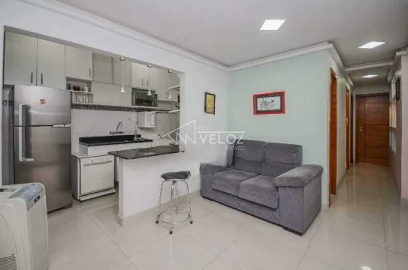 Apartamento à venda com 2 quartos, 62m² - Foto 1