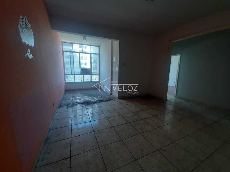 Apartamento à venda com 3 quartos, 104m² - Foto 2