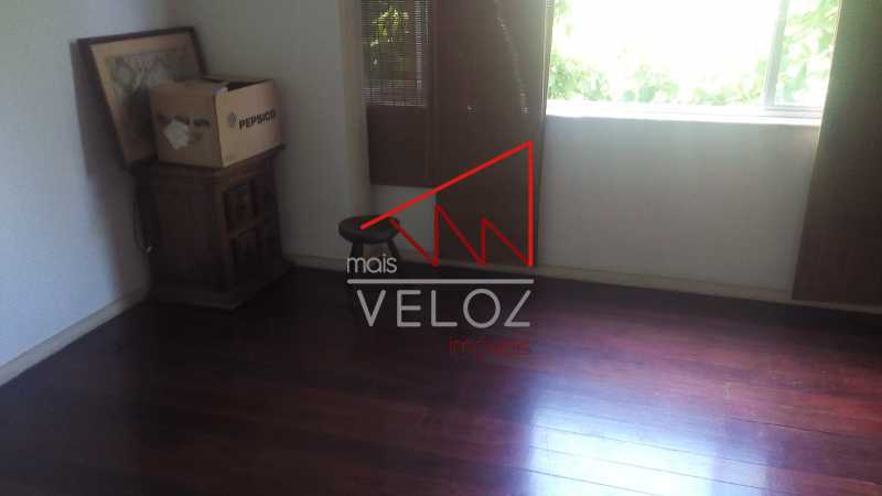 Apartamento à venda com 4 quartos, 230m² - Foto 14