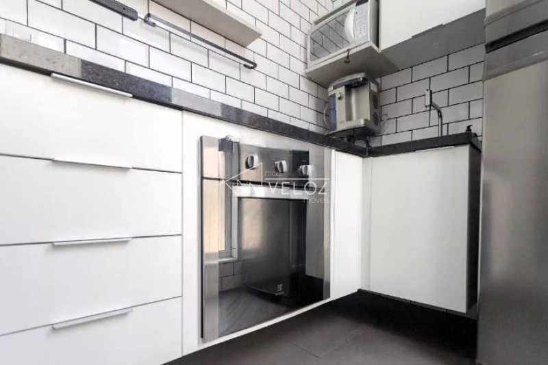 Apartamento à venda com 1 quarto, 40m² - Foto 22