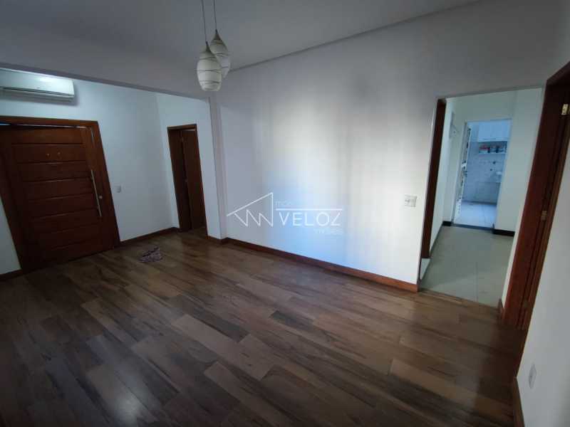 Apartamento à venda com 2 quartos, 78m² - Foto 13