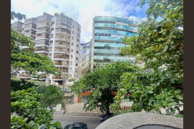 Apartamento à venda com 3 quartos, 105m² - Foto 3