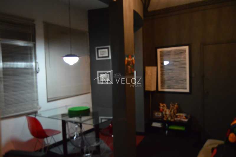 Apartamento à venda com 2 quartos, 63m² - Foto 2