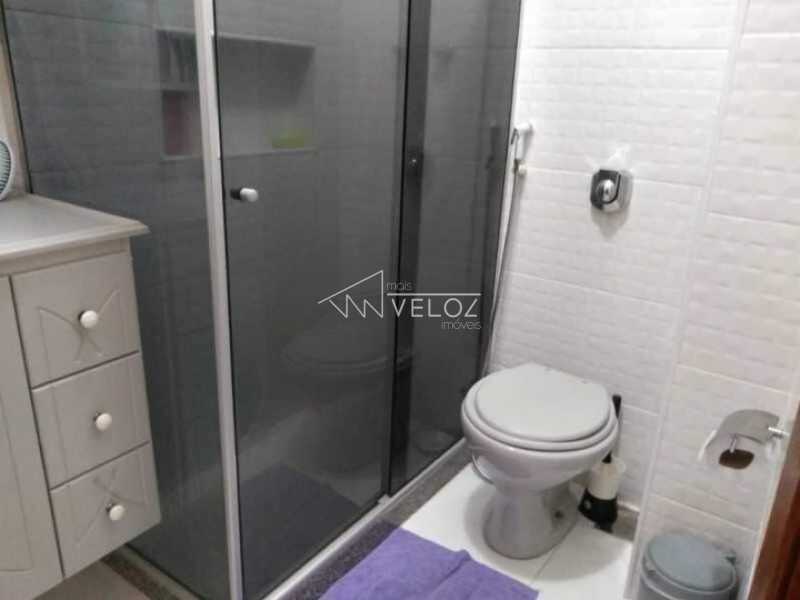 Apartamento à venda com 2 quartos, 66m² - Foto 2