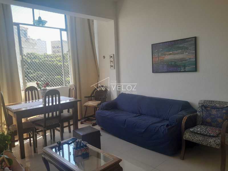 Apartamento à venda com 3 quartos, 95m² - Foto 2