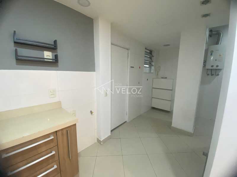 Apartamento à venda com 2 quartos, 95m² - Foto 2