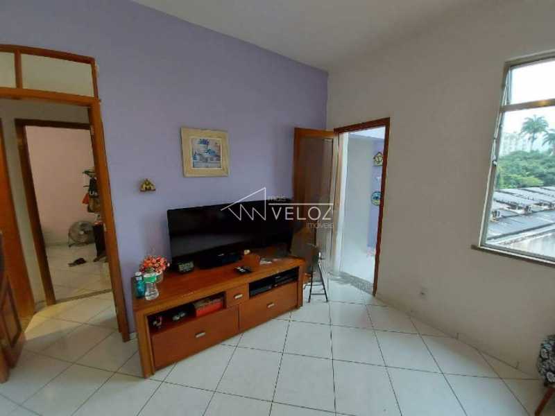 Apartamento à venda com 2 quartos, 70m² - Foto 1