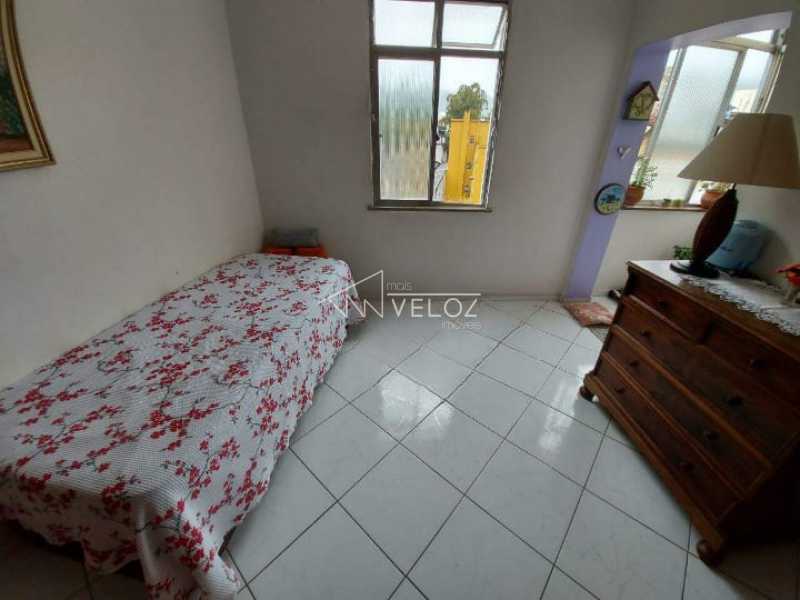 Apartamento à venda com 2 quartos, 70m² - Foto 9