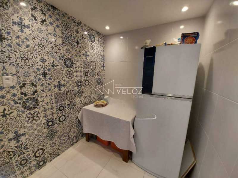 Apartamento à venda com 2 quartos, 70m² - Foto 15