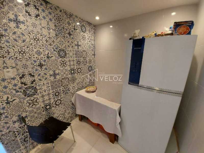 Apartamento à venda com 2 quartos, 70m² - Foto 16