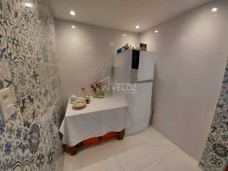 Apartamento à venda com 2 quartos, 70m² - Foto 17