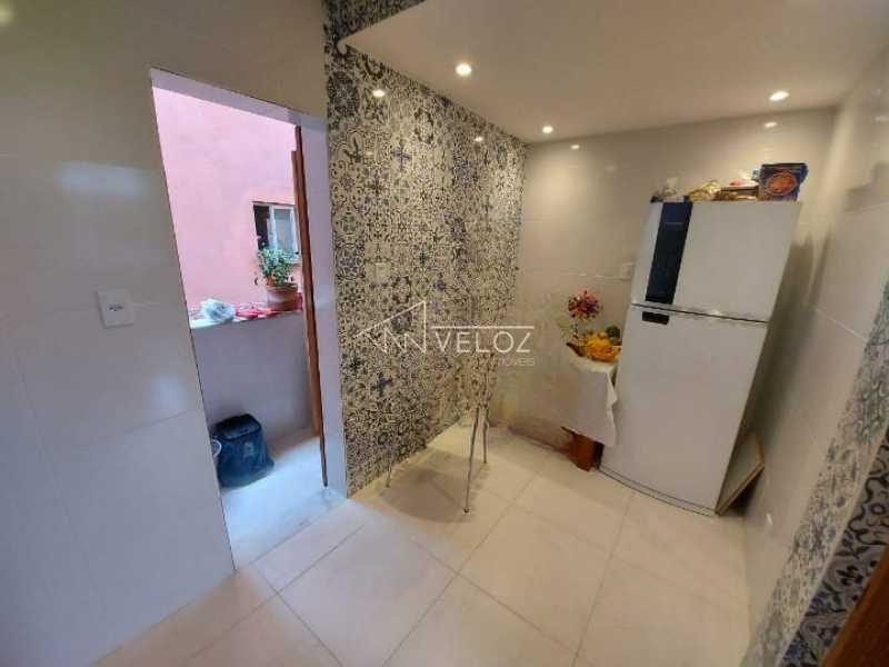 Apartamento à venda com 2 quartos, 70m² - Foto 18