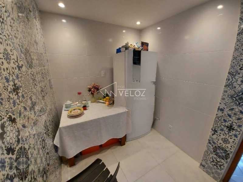 Apartamento à venda com 2 quartos, 70m² - Foto 19