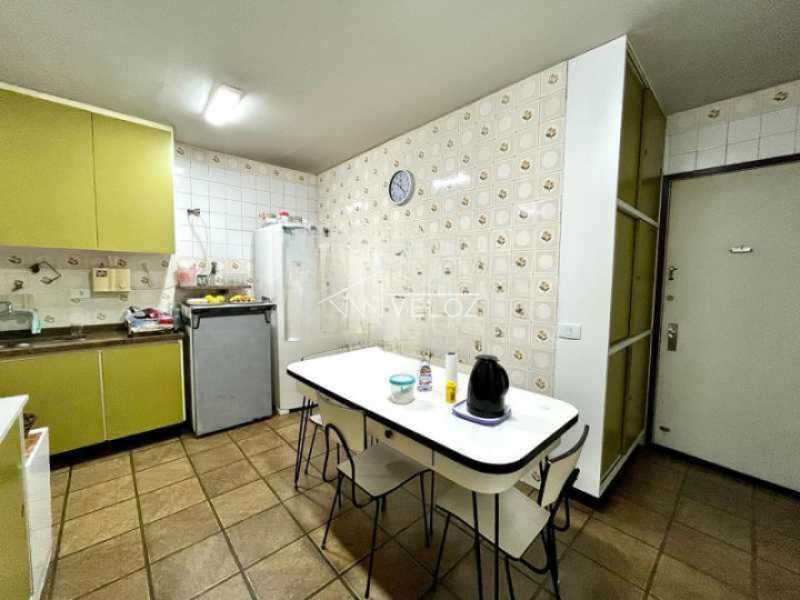 Apartamento à venda com 4 quartos, 160m² - Foto 4