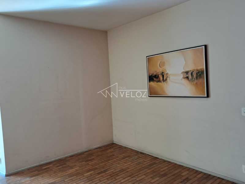 Apartamento à venda com 2 quartos, 130m² - Foto 2