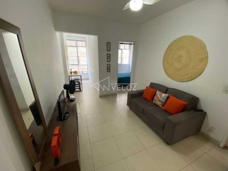 Apartamento à venda com 1 quarto, 33m² - Foto 2