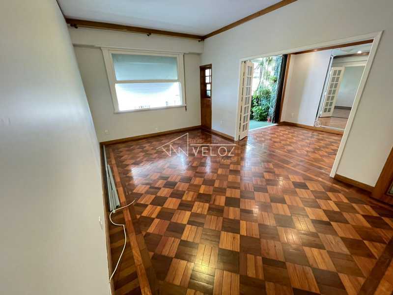 Apartamento à venda com 3 quartos, 113m² - Foto 1