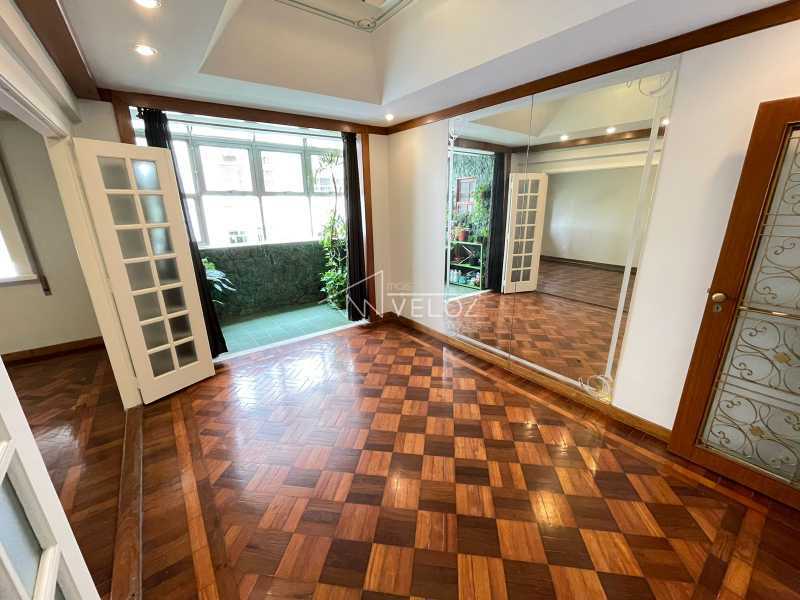 Apartamento à venda com 3 quartos, 113m² - Foto 3