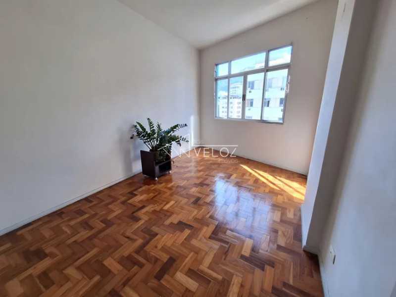 Apartamento à venda com 3 quartos, 116m² - Foto 2