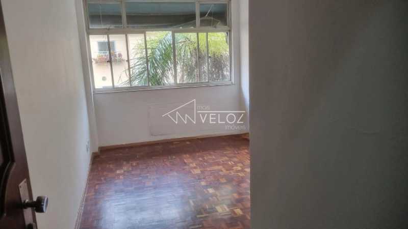 Apartamento à venda com 1 quarto, 40m² - Foto 1