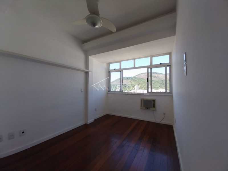 Apartamento à venda com 2 quartos, 75m² - Foto 9