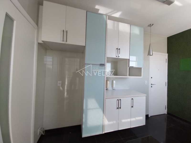 Apartamento à venda com 2 quartos, 75m² - Foto 19