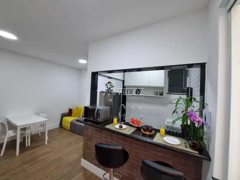 Apartamento à venda com 1 quarto, 43m² - Foto 2