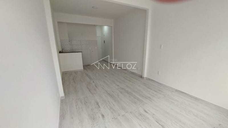 Apartamento à venda com 1 quarto, 30m² - Foto 2