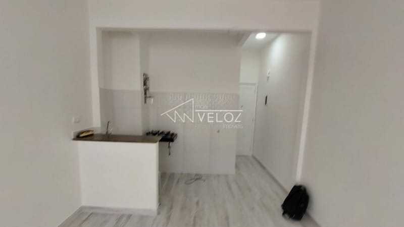 Apartamento à venda com 1 quarto, 30m² - Foto 3